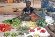 Maman de Yawa au marché